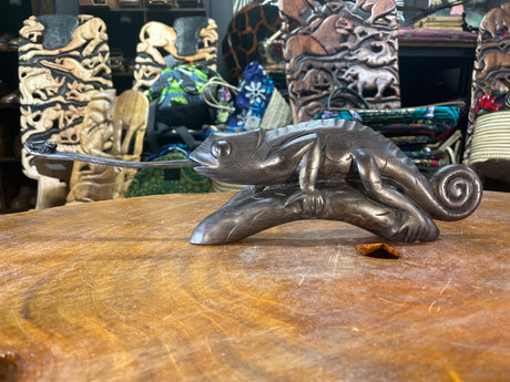 Hand Carved Ebony Lizard / Gecko on a Tree Branch Catching a Fly