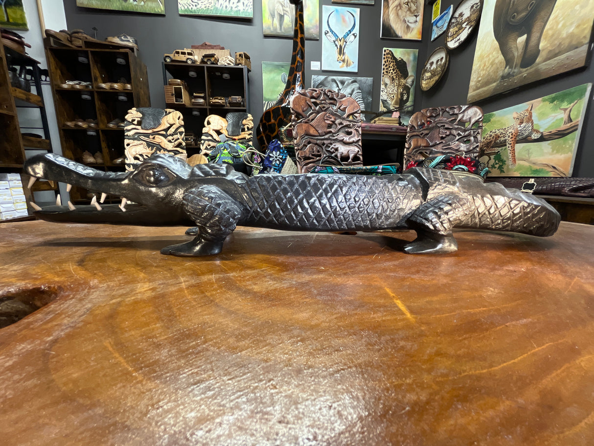 Hand Carved Ebony Lizard / Gecko on a Tree Branch Catching a Fly