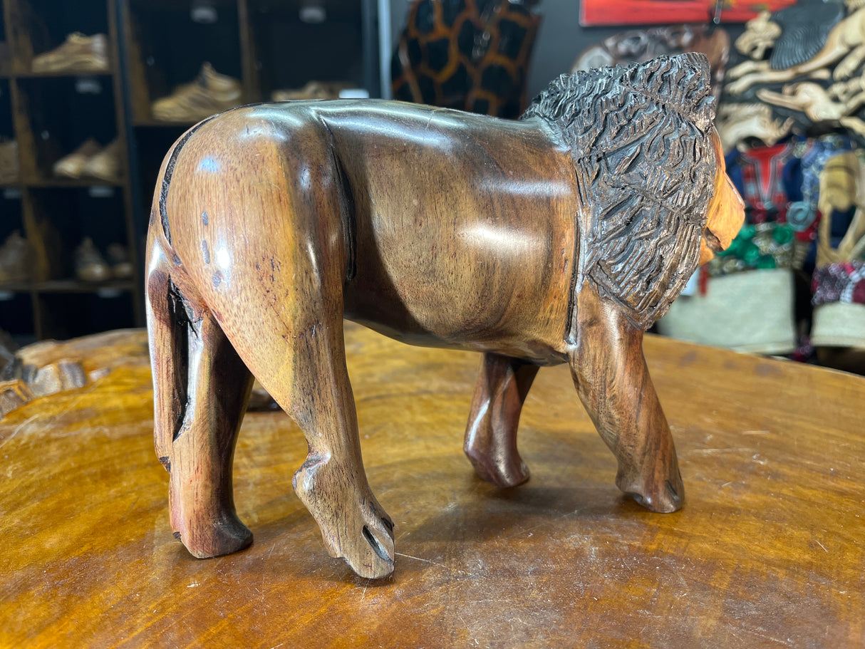 Hand Carved Wooden Large Bold Lion With Stunning Graining on the Face and Throughout