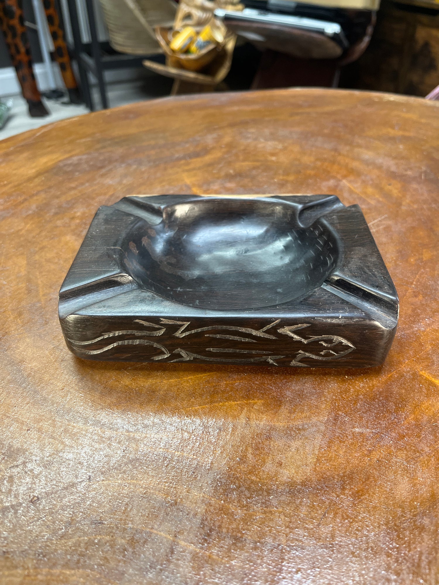 Ebony Handmade Lizard Design Wooden Ashtray