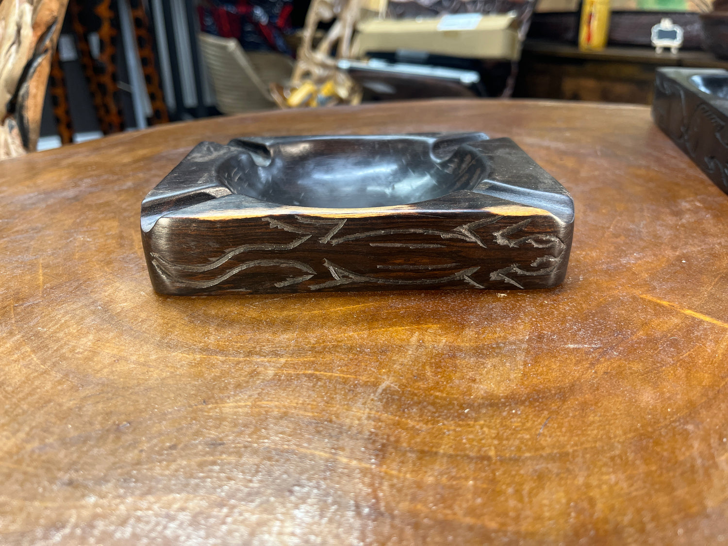 Ebony Handmade Lizard Design Wooden Ashtray