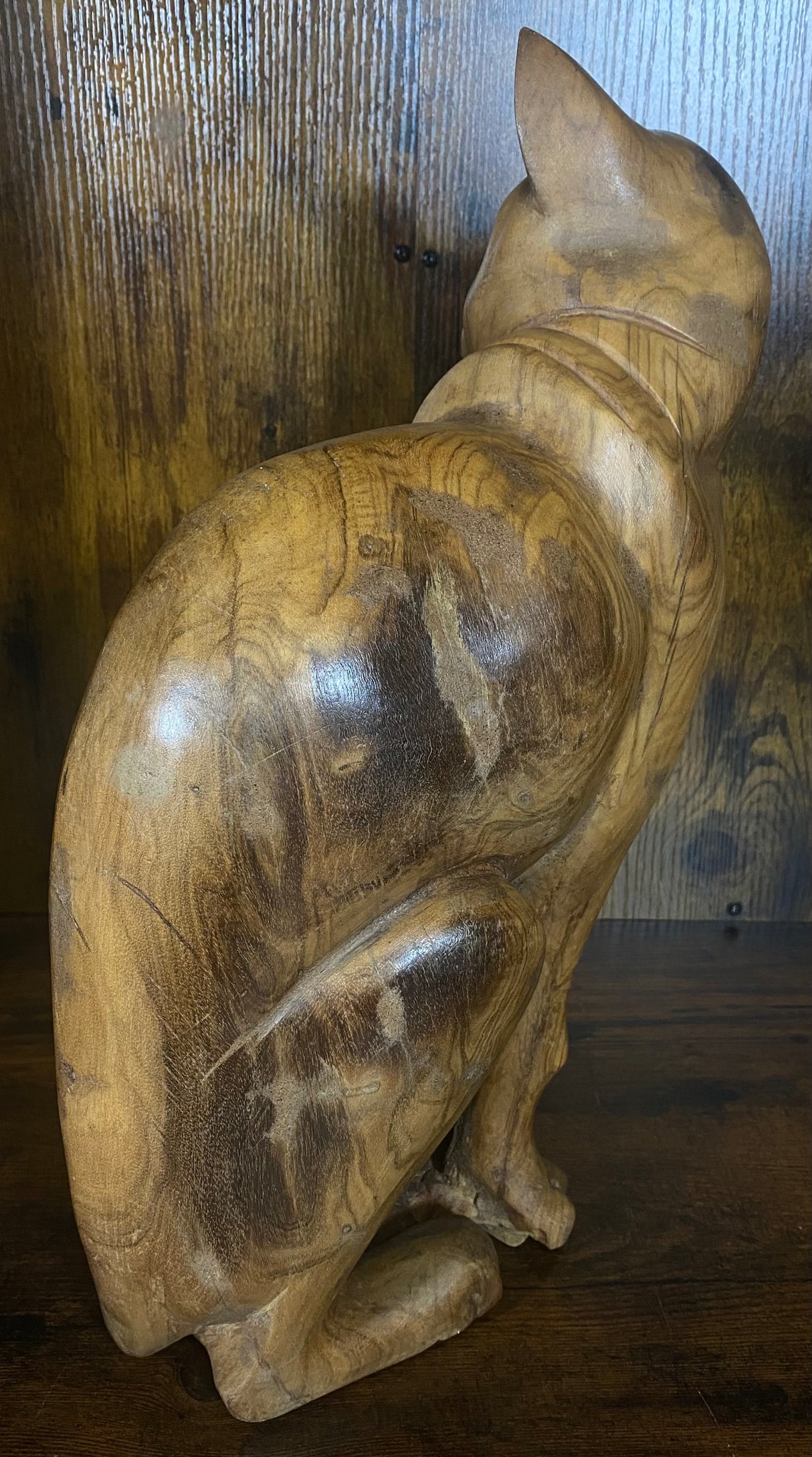Hand Carved Mahogany Head Side Turned Cat