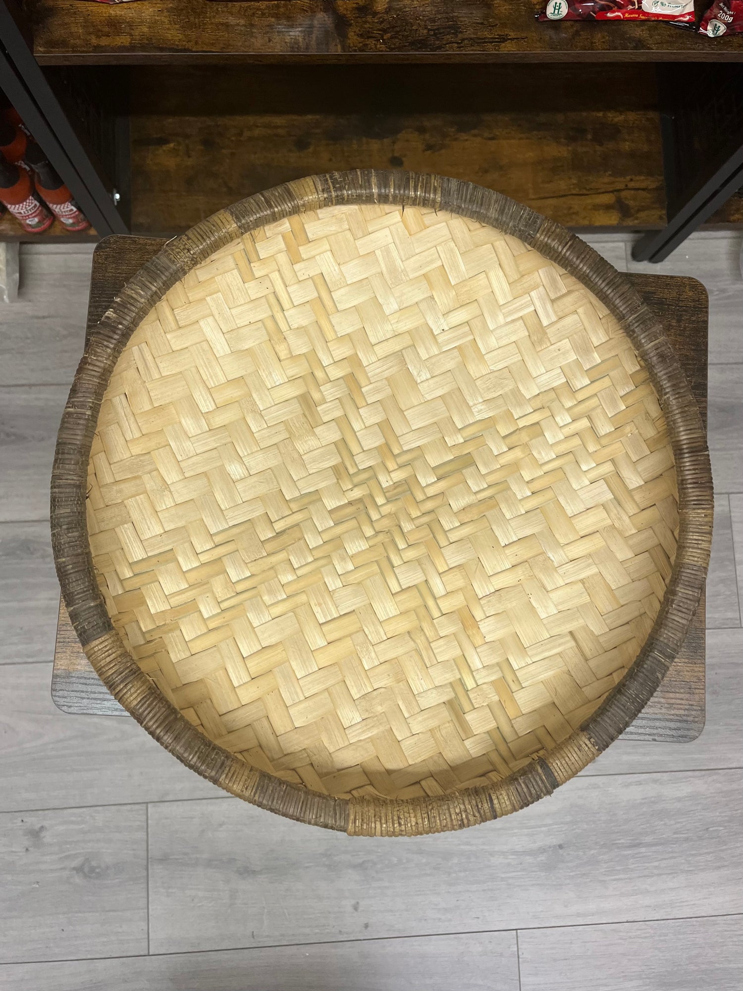 Closed Richero / Flat Rounded Shallow Wicker Basket