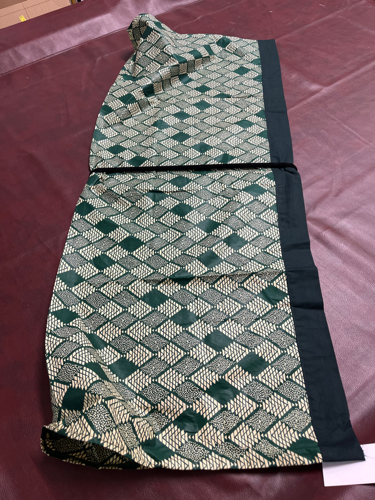 Queen Tenge - Cocoon Top