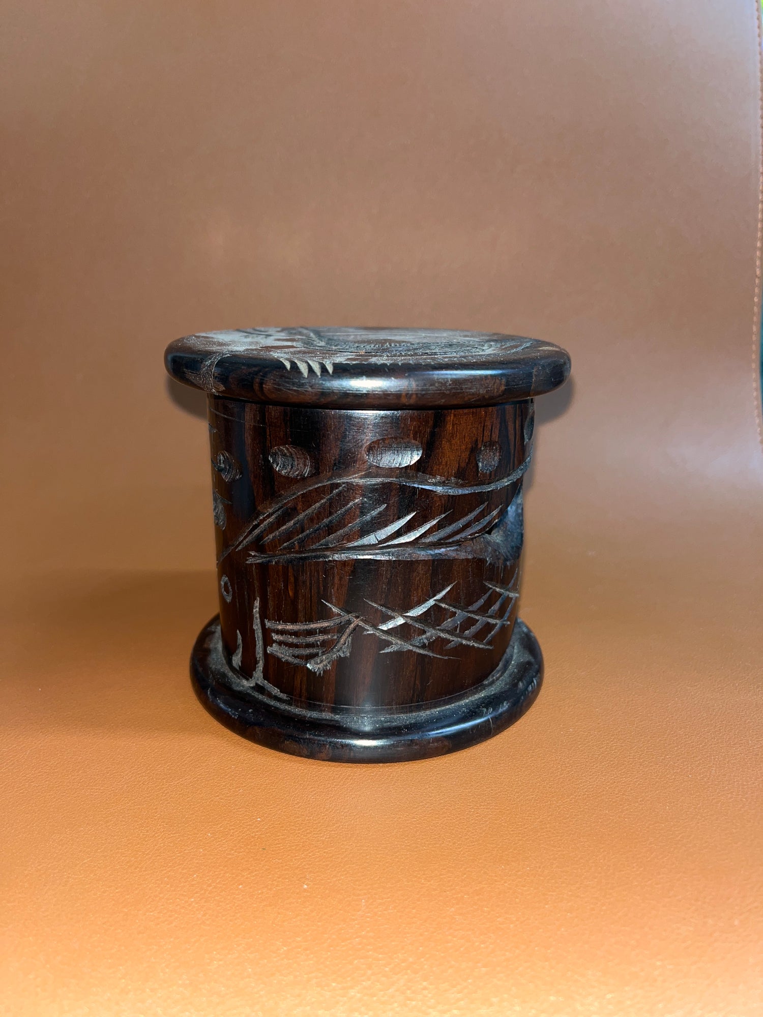 Large Ebony Fish Design Coaster Set with 6 Coasters