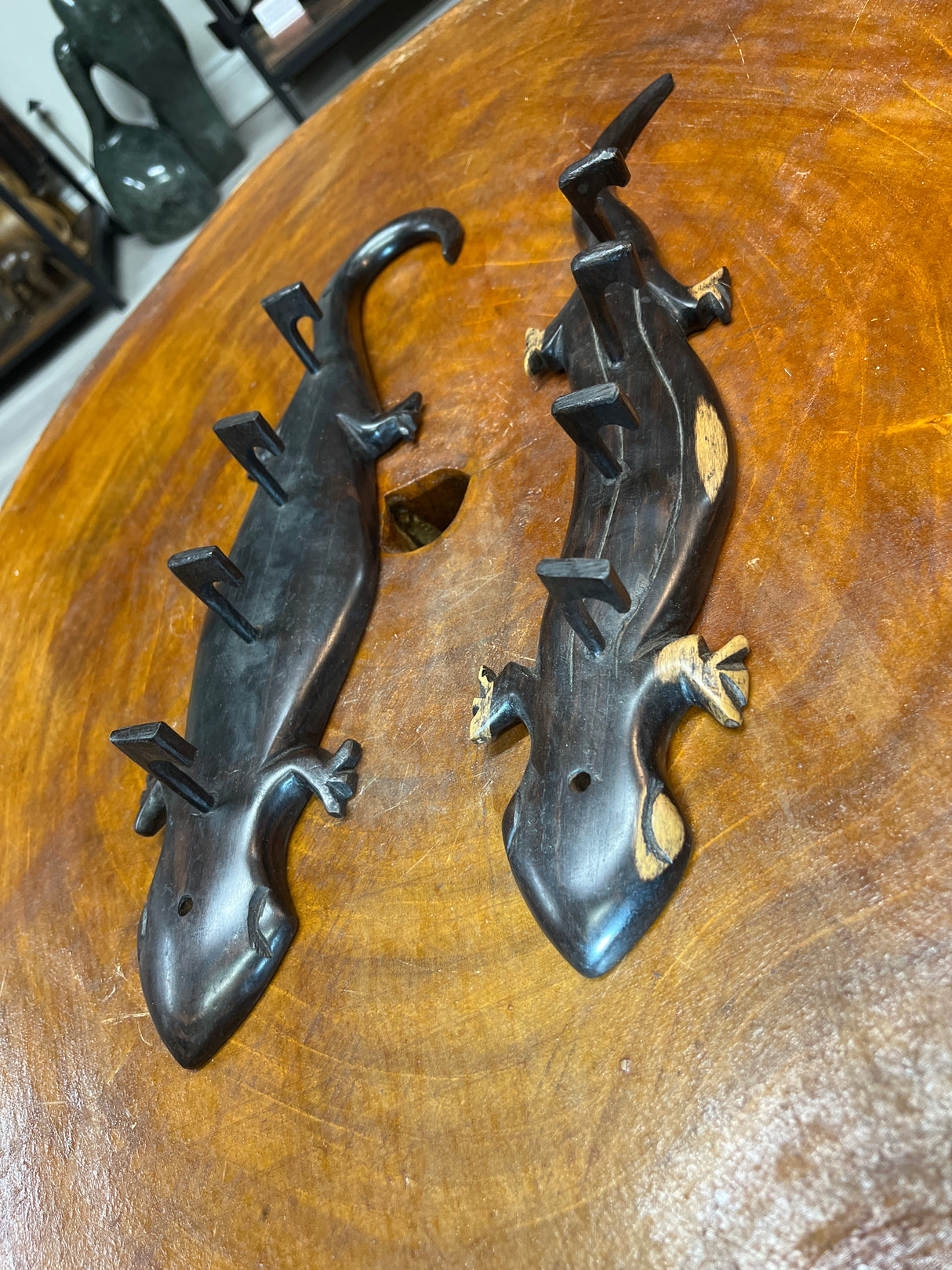 Ebony Wood Handmade Gecko / Lizard Keyholder