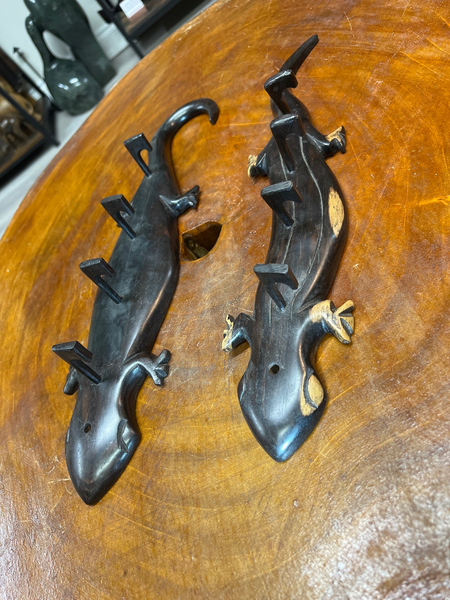 Ebony Wood Handmade Gecko / Lizard Keyholder