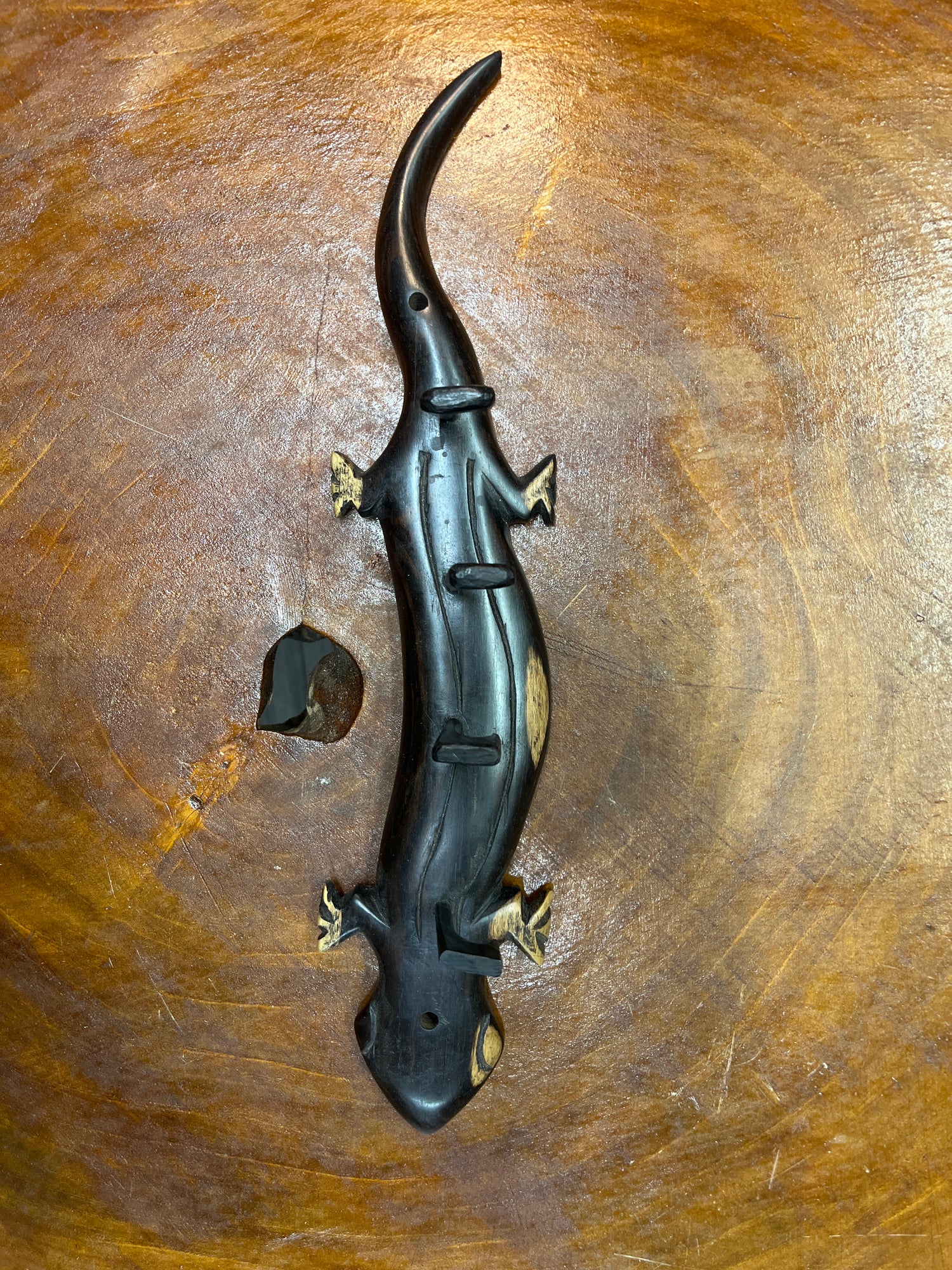 Ebony Wood Handmade Gecko / Lizard Keyholder