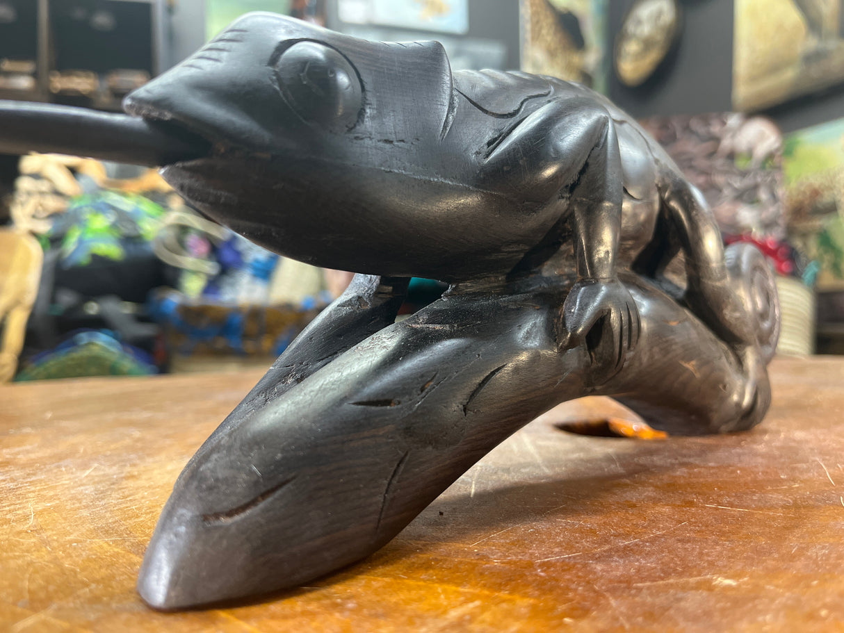 Hand Carved Ebony Lizard / Gecko on a Tree Branch Catching a Fly
