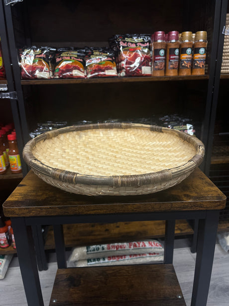 Closed Richero / Flat Rounded Shallow Wicker Basket