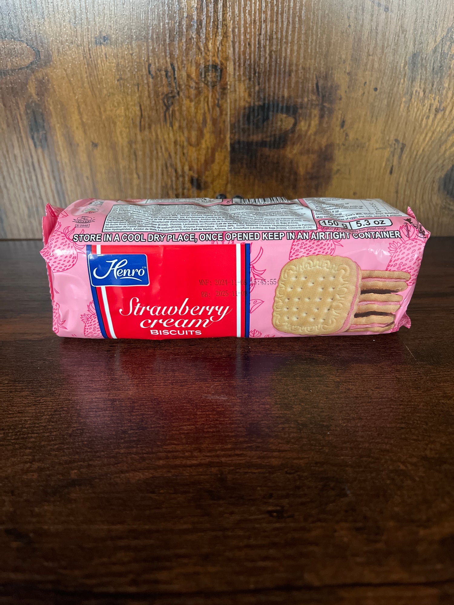Henro Strawberry Cream South African Biscuit 150g