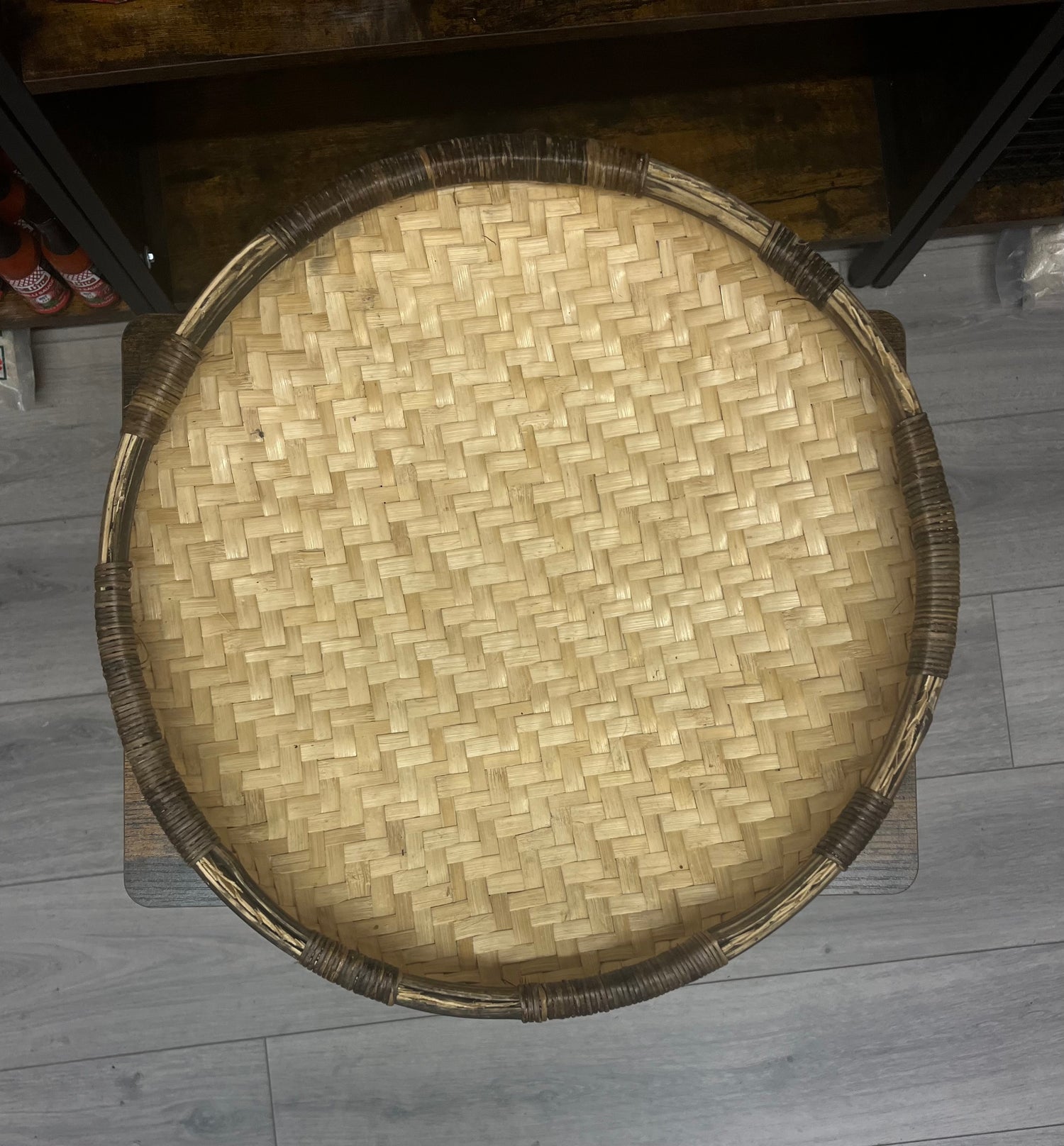 Closed Richero / Flat Rounded Shallow Wicker Basket