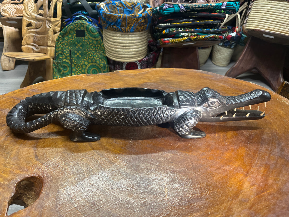 Hand Carved Stunning Ebony Crocodile With Coin / Jewellery Dish