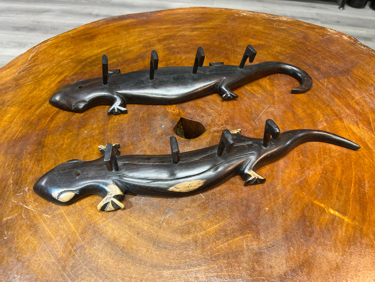 Ebony Wood Handmade Gecko / Lizard Keyholder