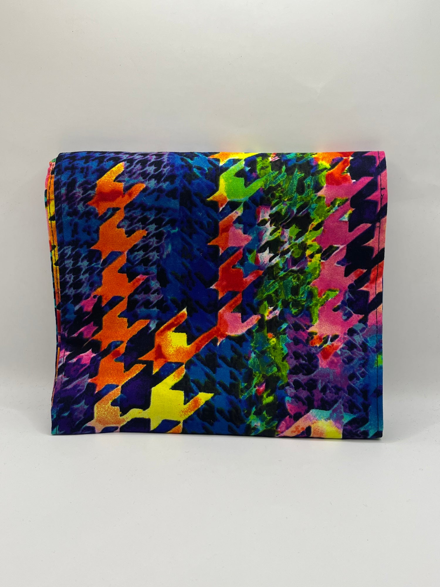 Queen Tenge - Infinity Scarves