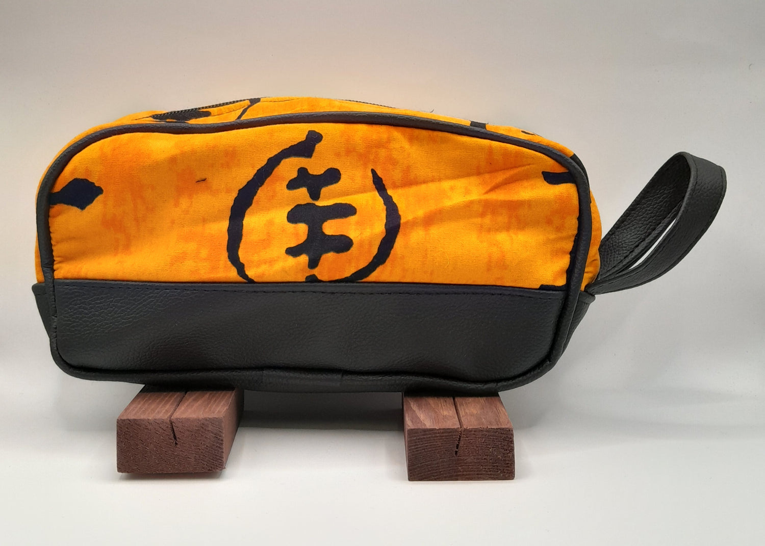 Queen Tenge - Chitenge Cable Pouch