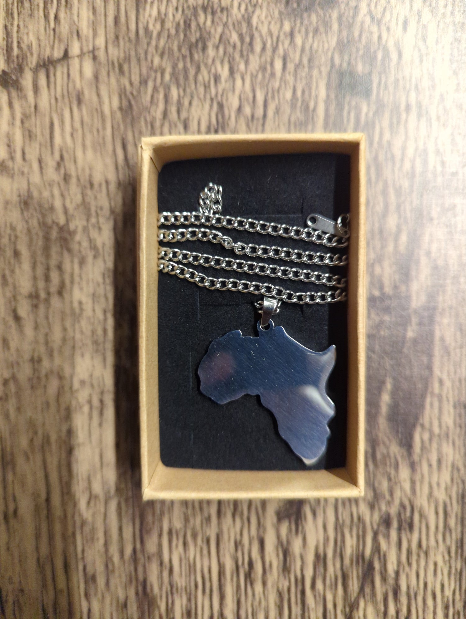 Africa Shape Necklace 50cm Chain 35mm x 32mm Pendant