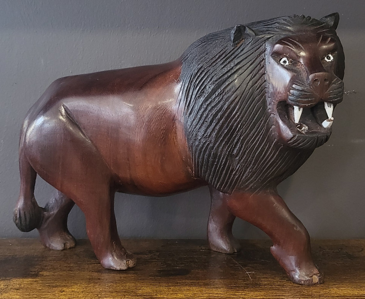 Ebony Head Turned Lion with Textured Mane