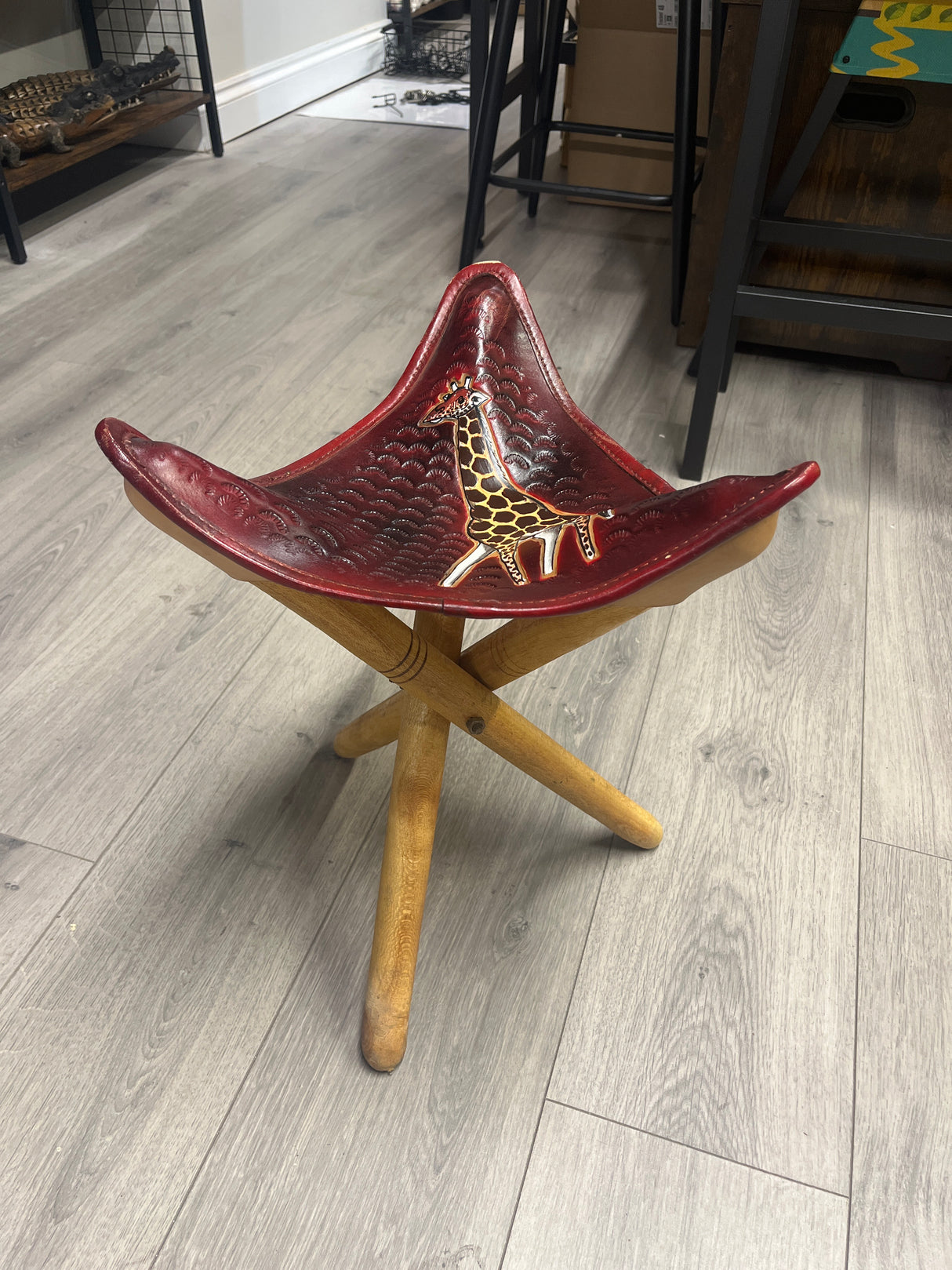 Handmade Folding Tripod Chair with a Giraffe on the Leather Seat - Tanzania