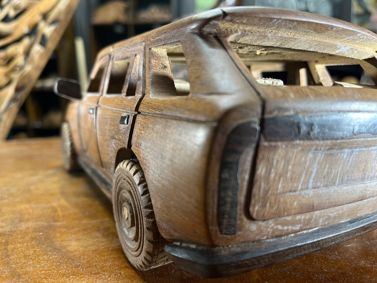 Landrover Range Rover V1.1 Hand Carved Mahogany