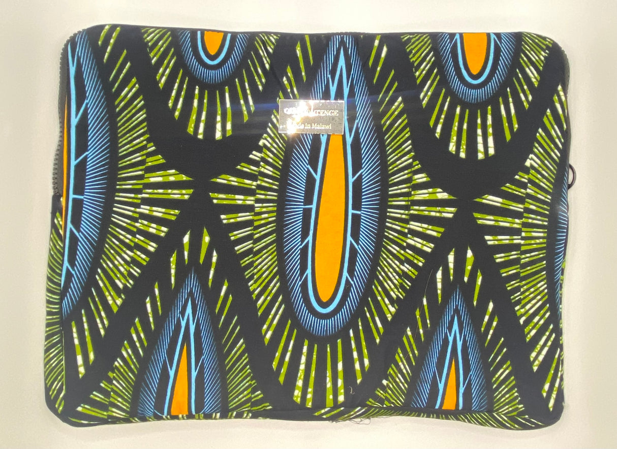 Queen Tenge - Laptop Sleeve Large