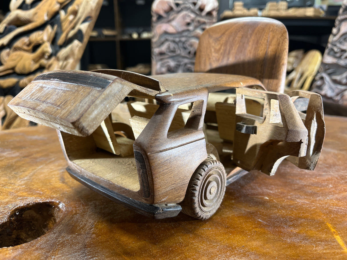Landrover Range Rover V1.1 Hand Carved Mahogany