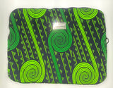 Queen Tenge - Laptop Sleeve Medium