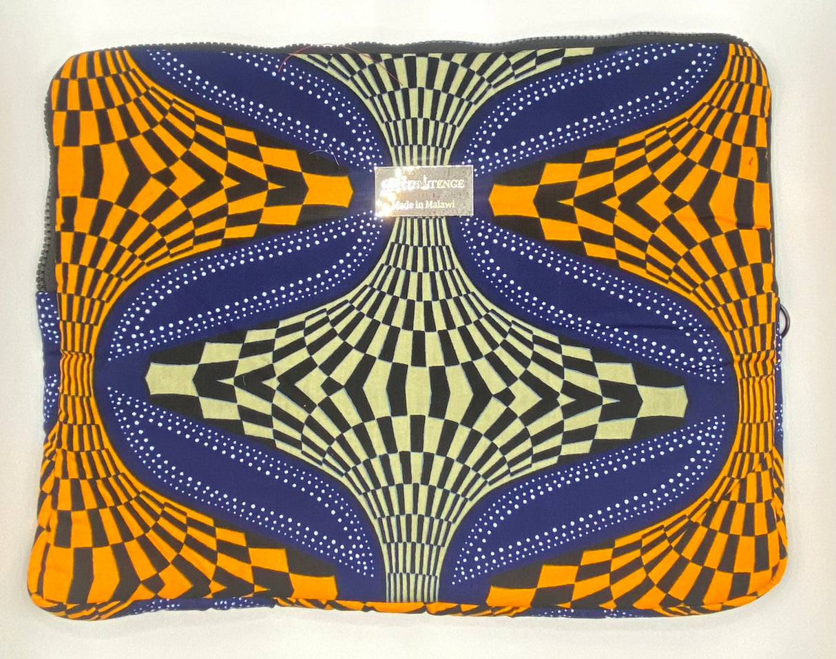 Queen Tenge - Laptop Sleeve Large