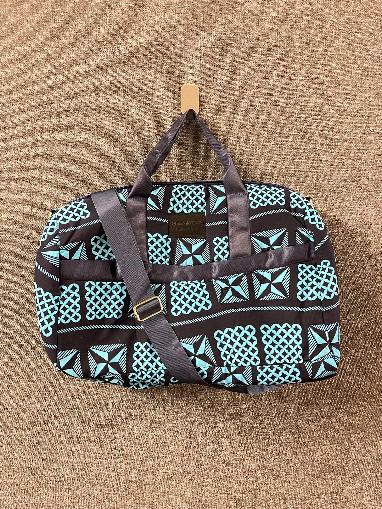 Queen Tenge - Yenda Travel Bag