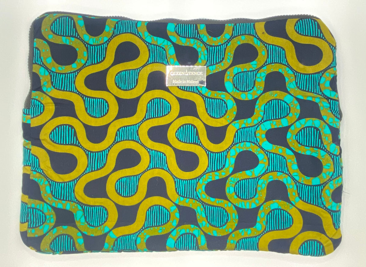 Queen Tenge - Laptop Sleeve Large