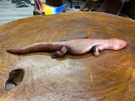 Lifelike Gecko Wooden Curio