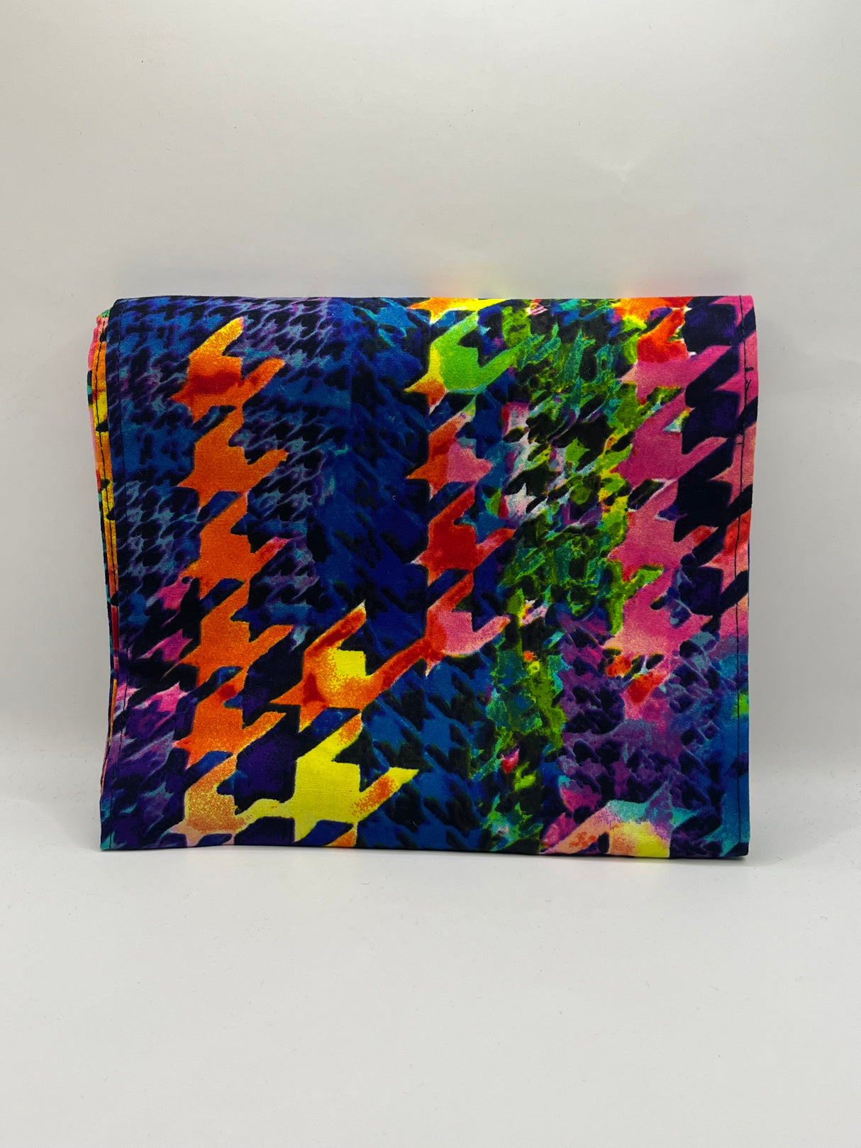 Queen Tenge - Infinity Scarves