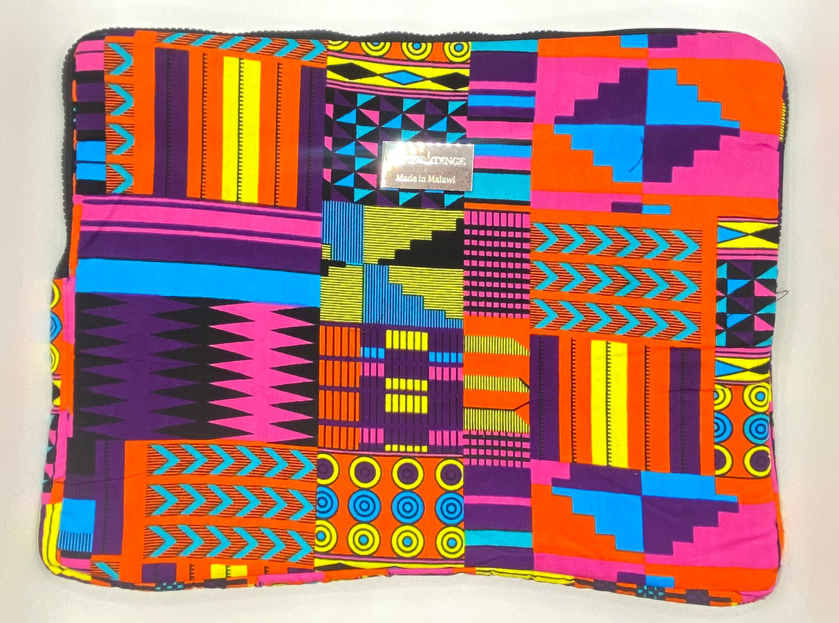 Queen Tenge - Laptop Sleeve Large