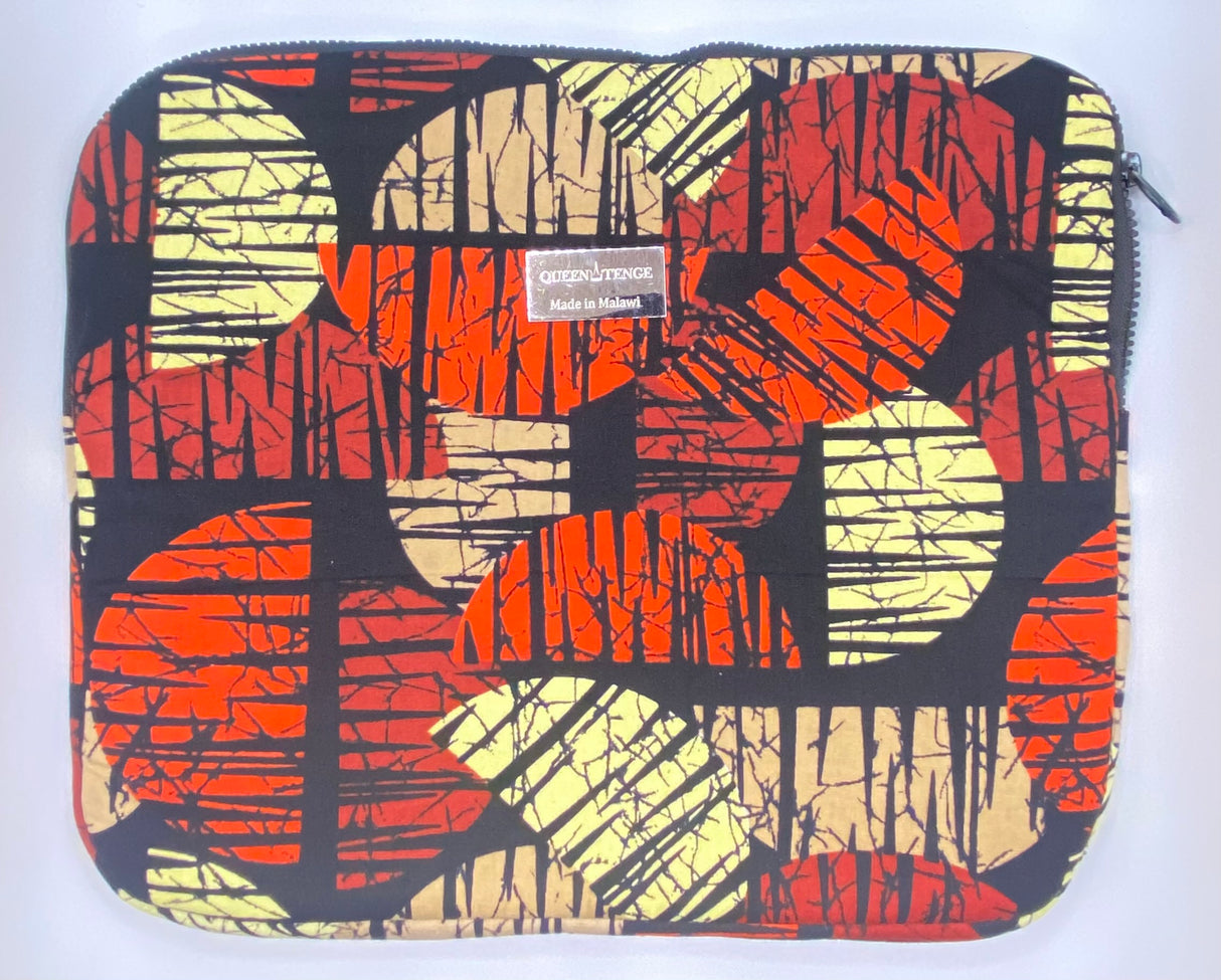 Queen Tenge - Laptop Sleeve Large