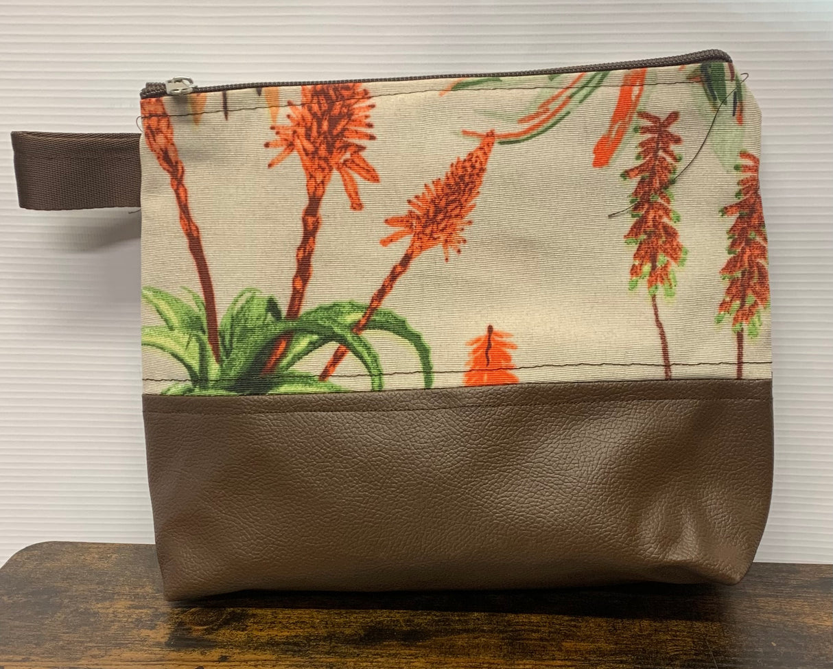 Queen Tenge - Bafa Toiletry Bag