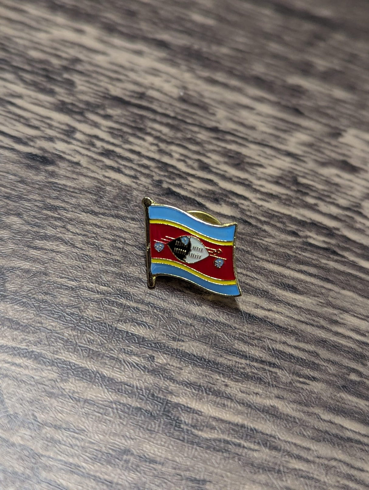 National Flag Pin Badge 1.6cm x 1.6cm