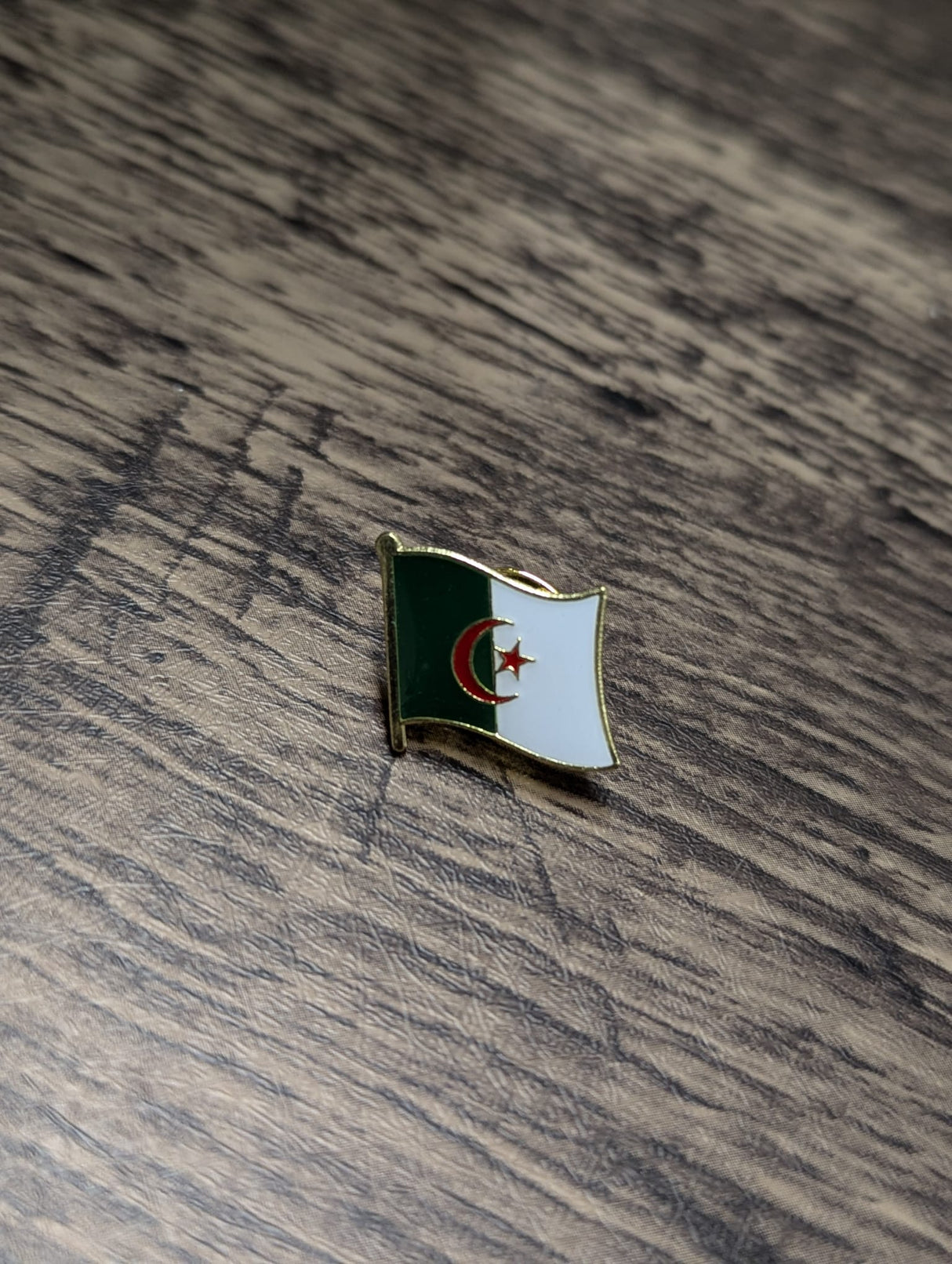 National Flag Pin Badge 1.6cm x 1.6cm