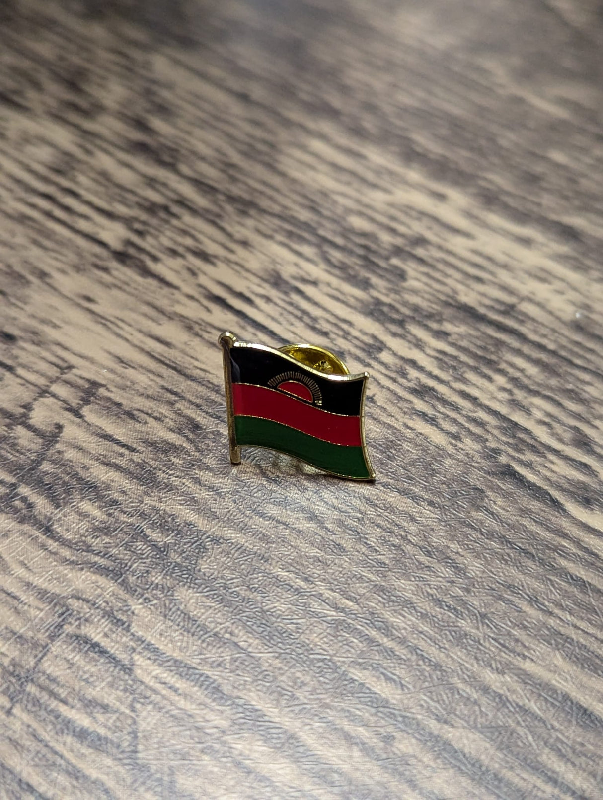 National Flag Pin Badge 1.6cm x 1.6cm