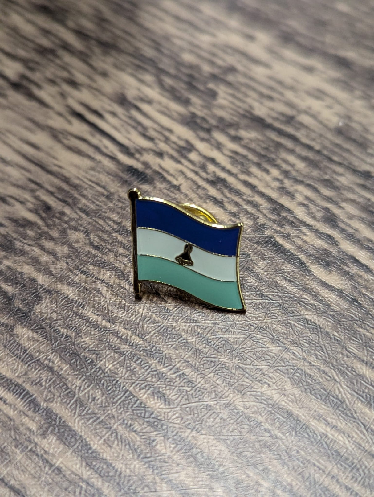 National Flag Pin Badge 1.6cm x 1.6cm