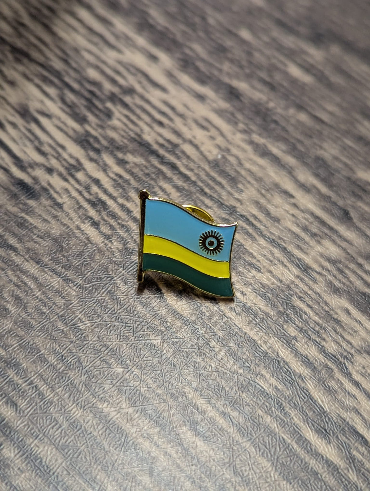 National Flag Pin Badge 1.6cm x 1.6cm