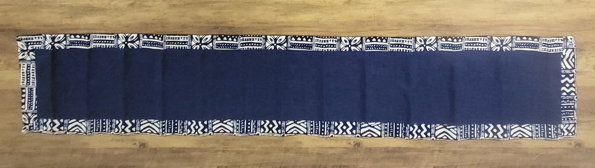 Queen Tenge - Table Runner